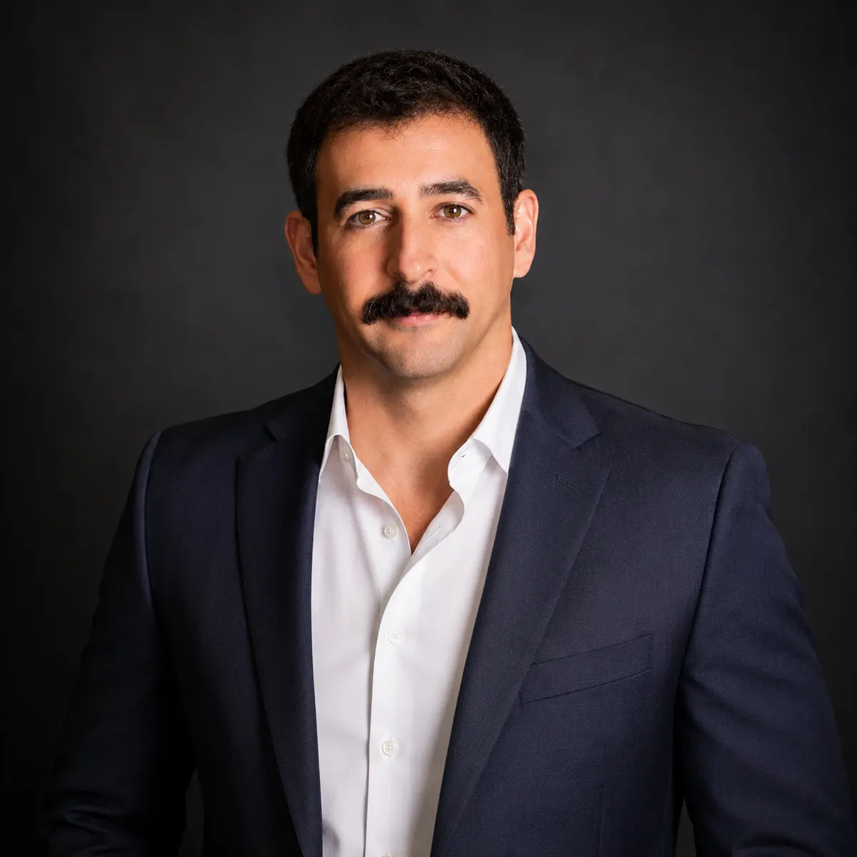 Flavio DeOliveira -- Founder, RevAnalysis